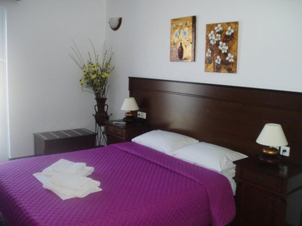 Rita'S Place Hotel Chora  Room photo