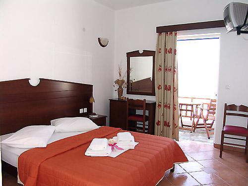Rita'S Place Hotel Chora  Room photo